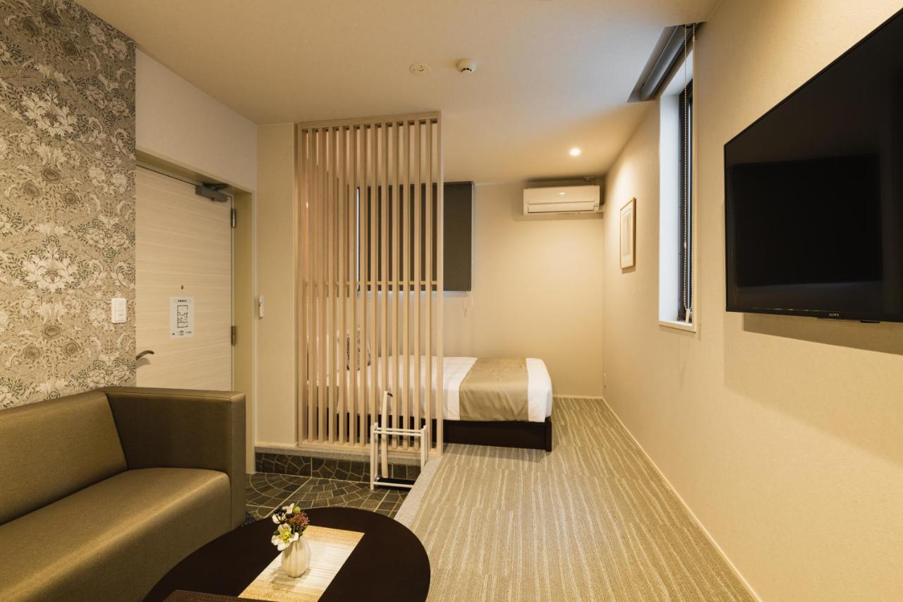 Grand Base Yakuin Odori Aparthotel ฟูกุโอกะ ภายนอก รูปภาพ